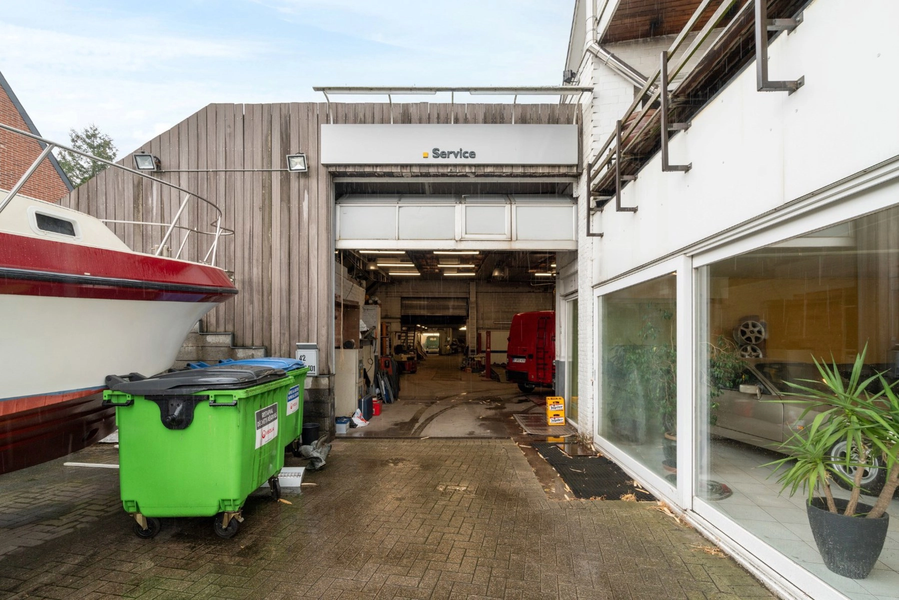 8ba6d1e6d3ef4fbaa68e9d5f79cf5b09 photo