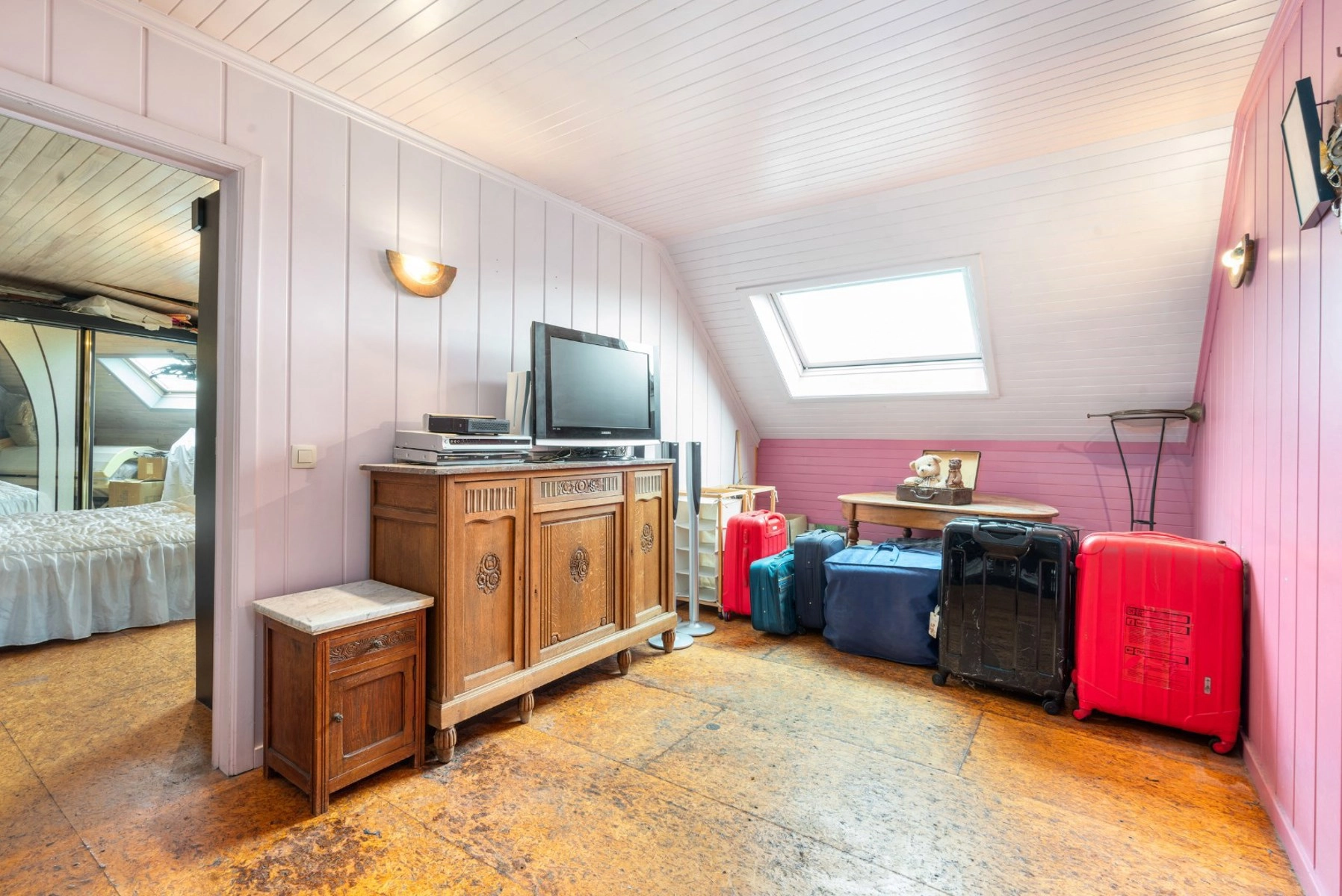 dd015af5b1984b168a5b1020ede311bc photo