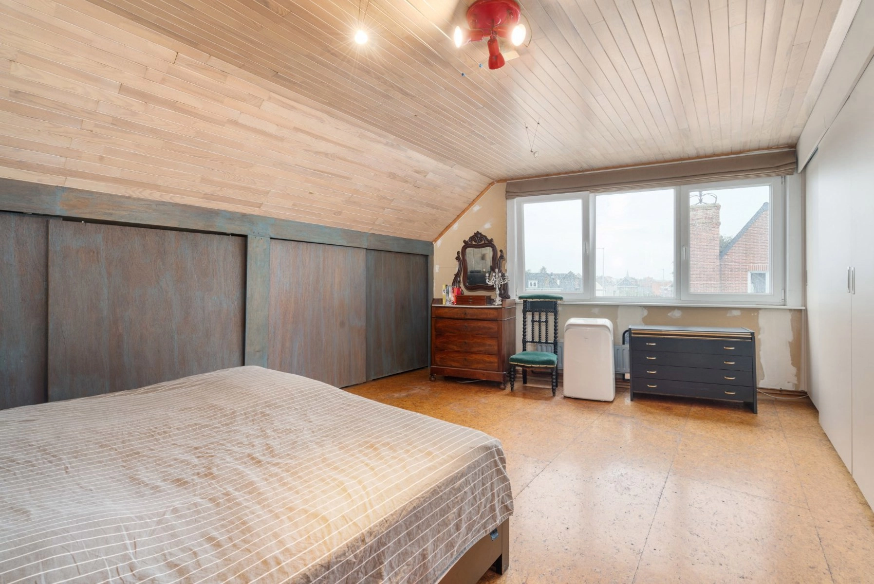 e04b95430a9f49219f8af635f5a3db66 photo