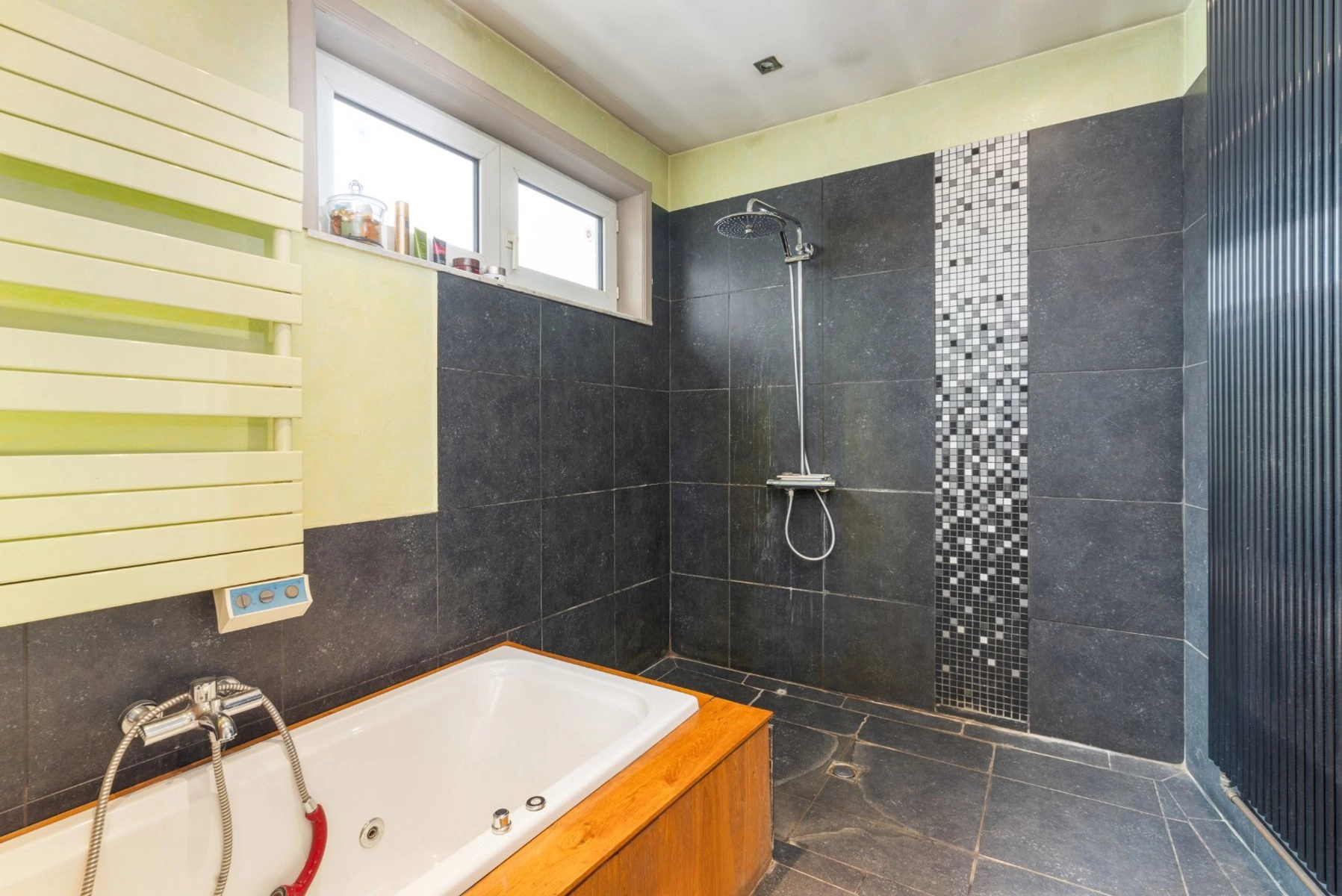 09c3d4ece98c4efabcf6fdceacfccbc8 photo