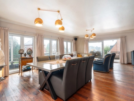 4fb4688c0120423cb728748567624600 thumbnail