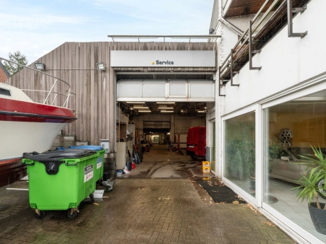 8ba6d1e6d3ef4fbaa68e9d5f79cf5b09 thumbnail