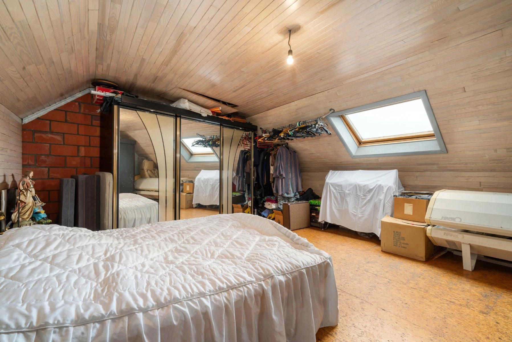 8eb7d9e776484eb1b4104298be5878dd photo