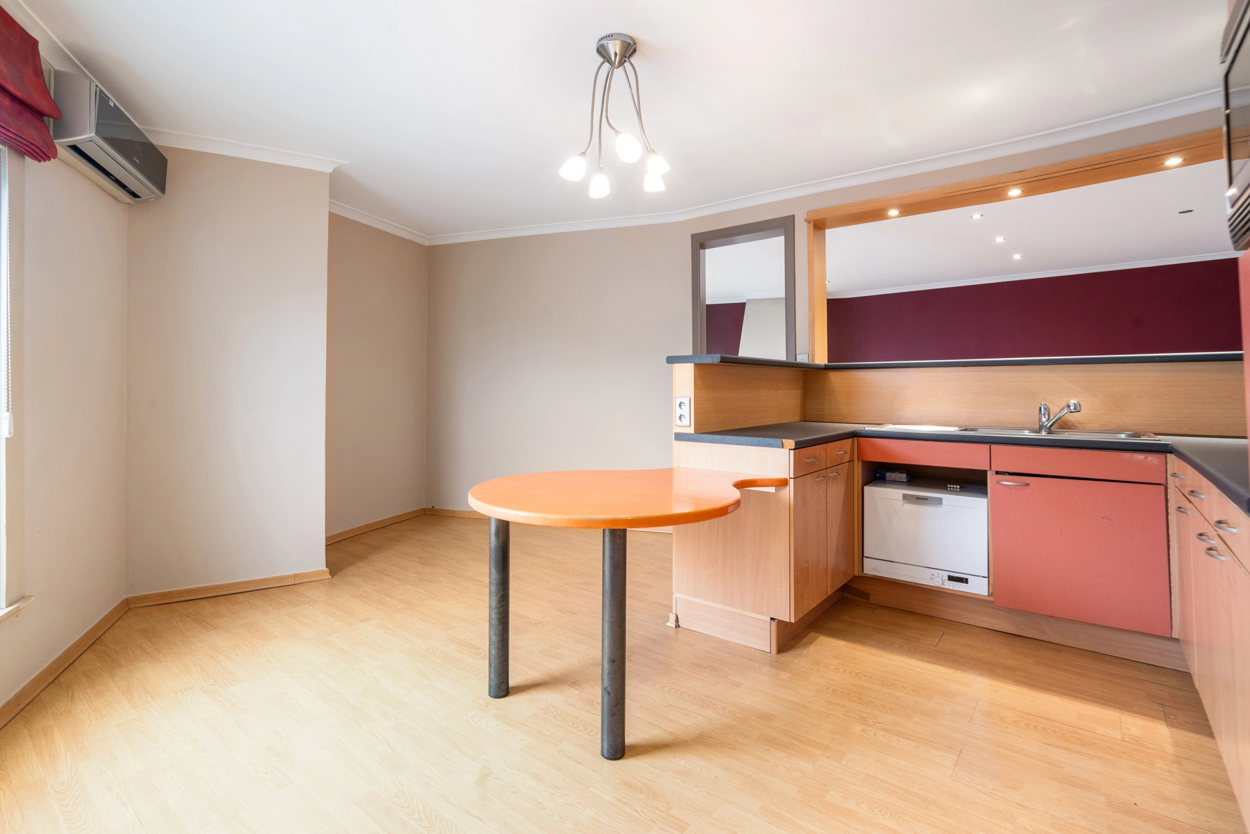 2ab4a151de7249349b2ebd7770c9b56d photo