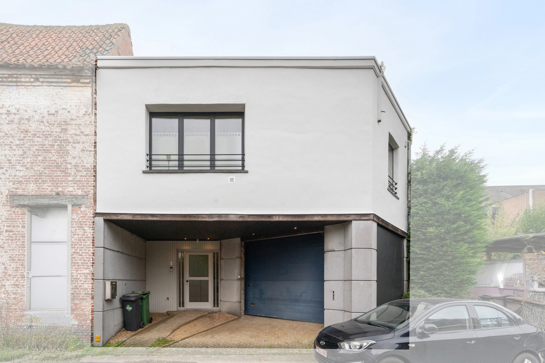 971570f48bbe4a86b0a176ef6efb3fc8 photo