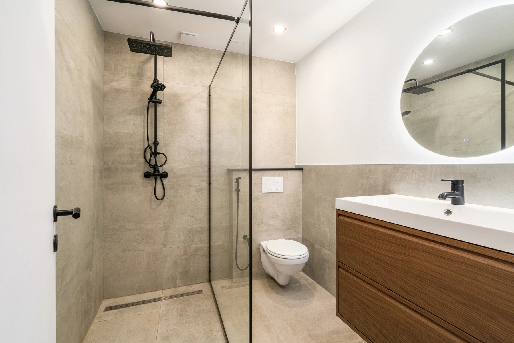 10198dc78a124336bcbe4457dd6591c3 photo