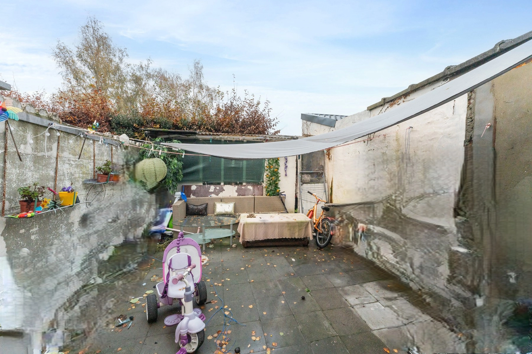 12a605757f474293bb86623f601e4df8 photo