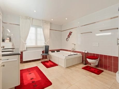 349b3ba0b2f34708a6b115545d10dc10 thumbnail