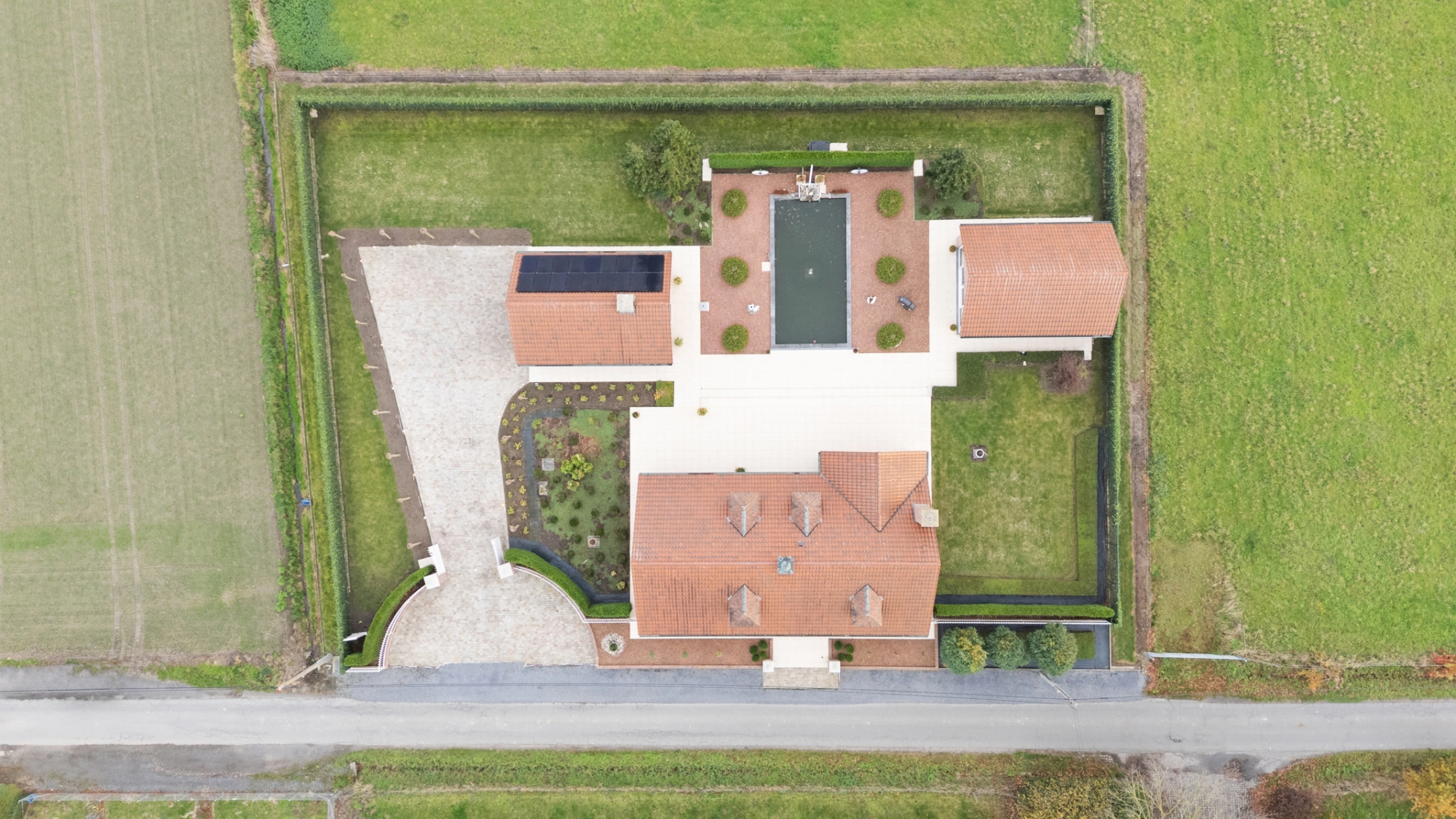 5aee614b9e1c4156b9a16da375ee1912 photo