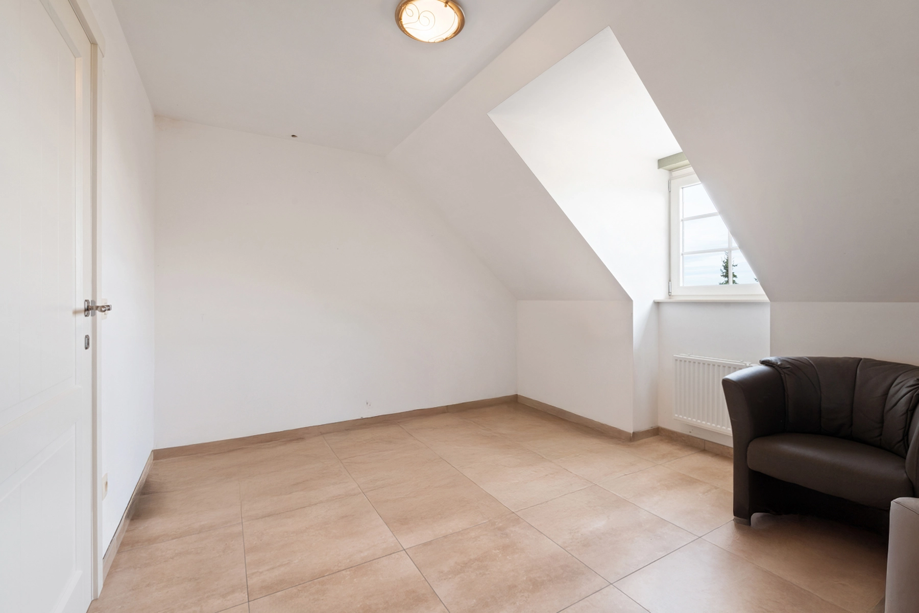 5d26365d93c64383b1e696a3e6edbaeb photo