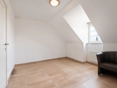 5d26365d93c64383b1e696a3e6edbaeb thumbnail