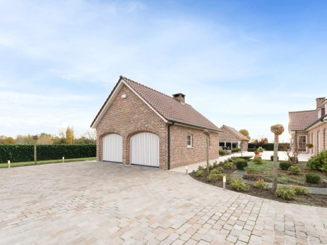 5e3ae722ae234097a8ceb0fe7e444e28 thumbnail