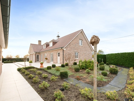 b82177db39814334b3250f44daf1599a thumbnail