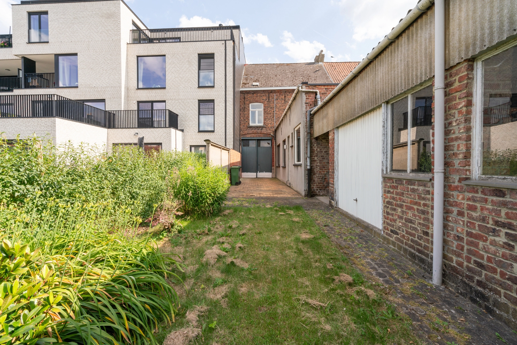 b18c331275df4296ab3ff2bd51d87e64 photo