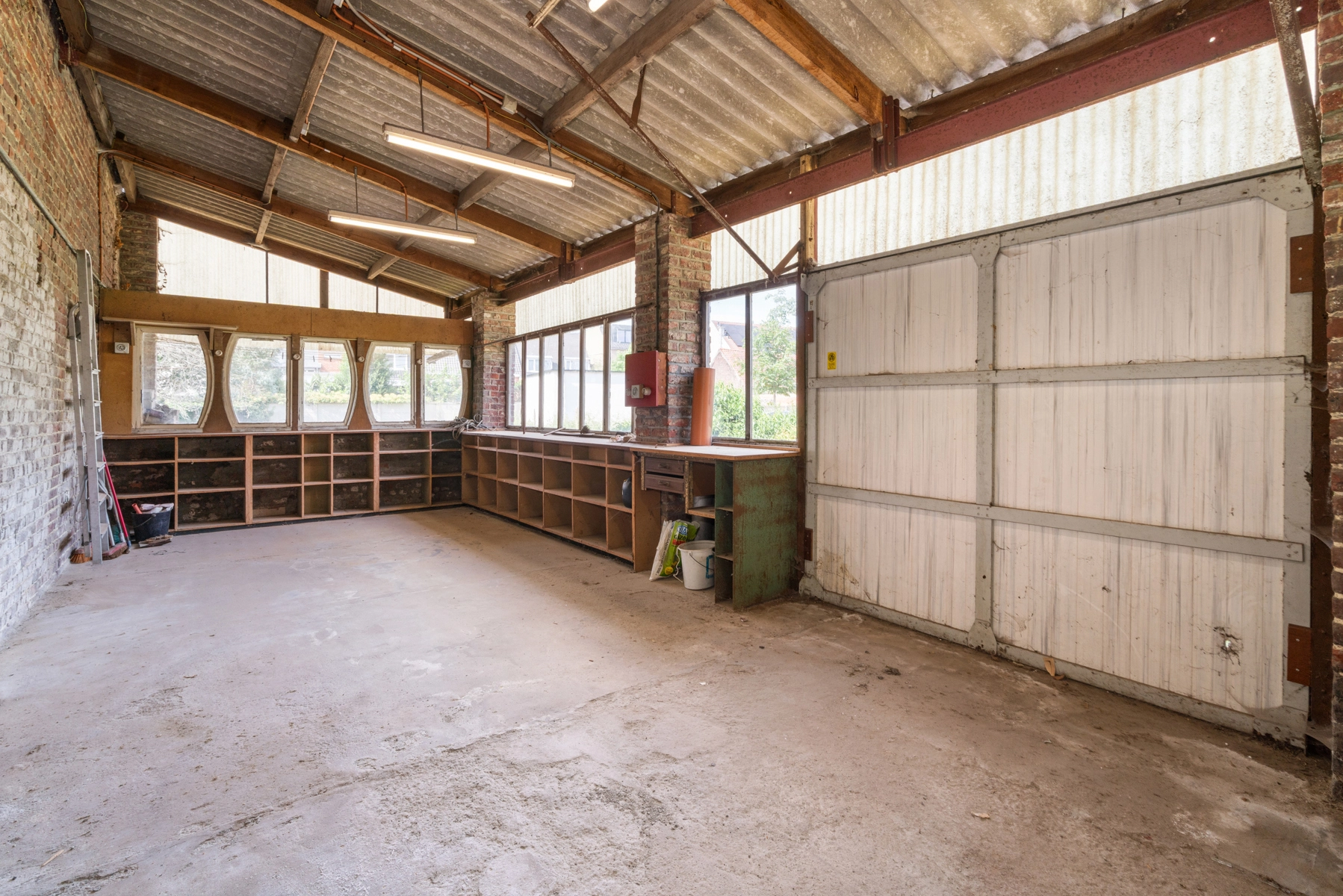 ce1a7f4e3f73477dbfd665eeb60e2b5a photo