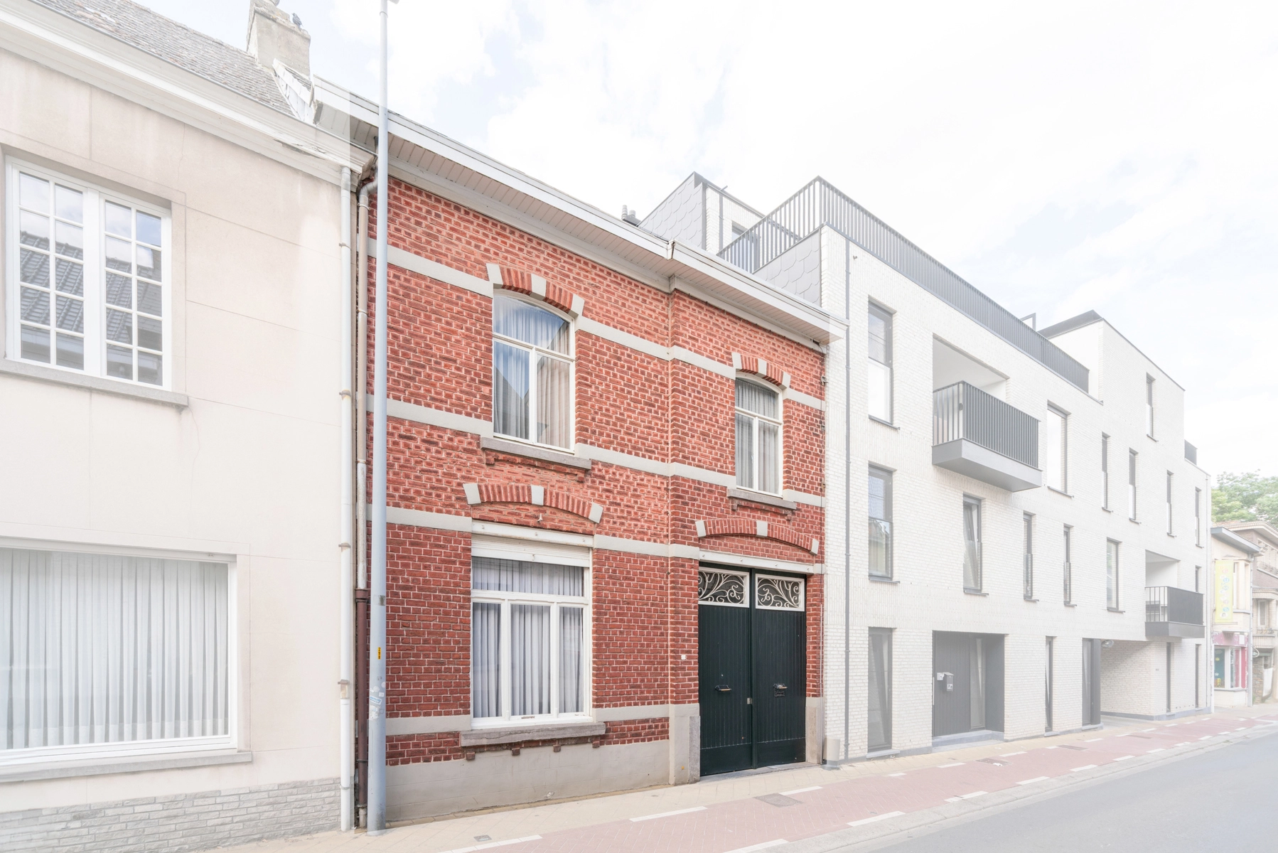 e0c802ea525446f6aedf44d88a3cd5f6 photo