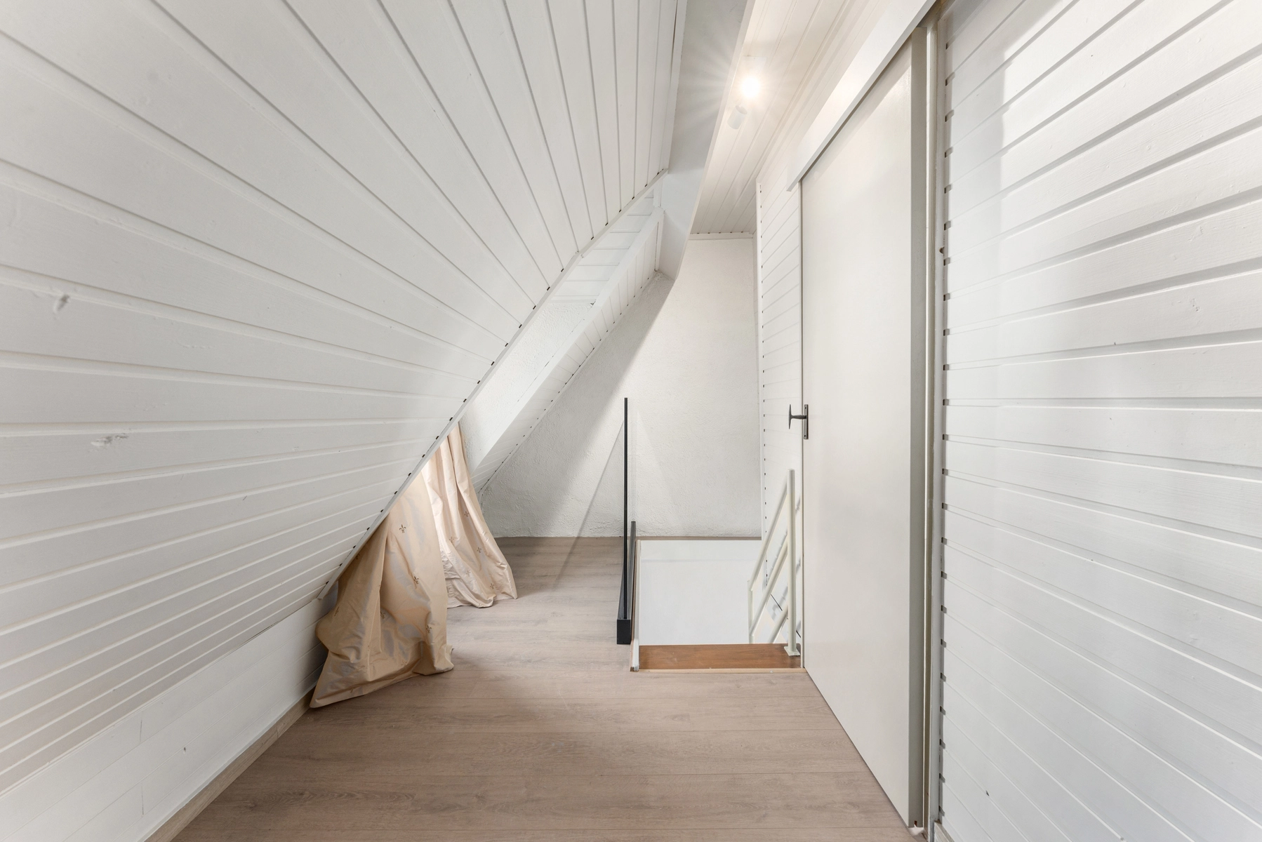 5e9e462fe14f46739993b461842728f8 photo