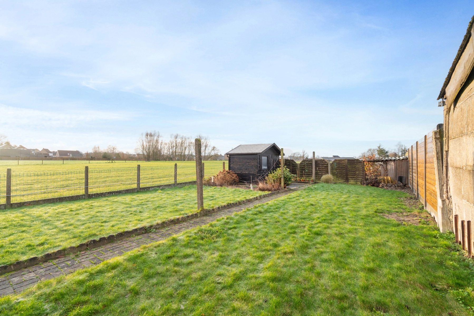 652e0e517be54ca9a9fb5e21b967a571 photo