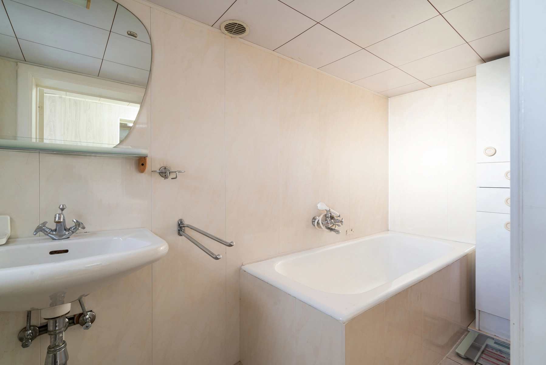 b7f8ad68a8ae409987a7fd3455defb75 photo