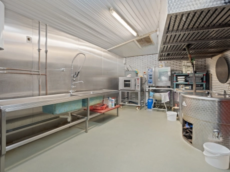 1dc64f2f823b42358dd35679167fd660 thumbnail