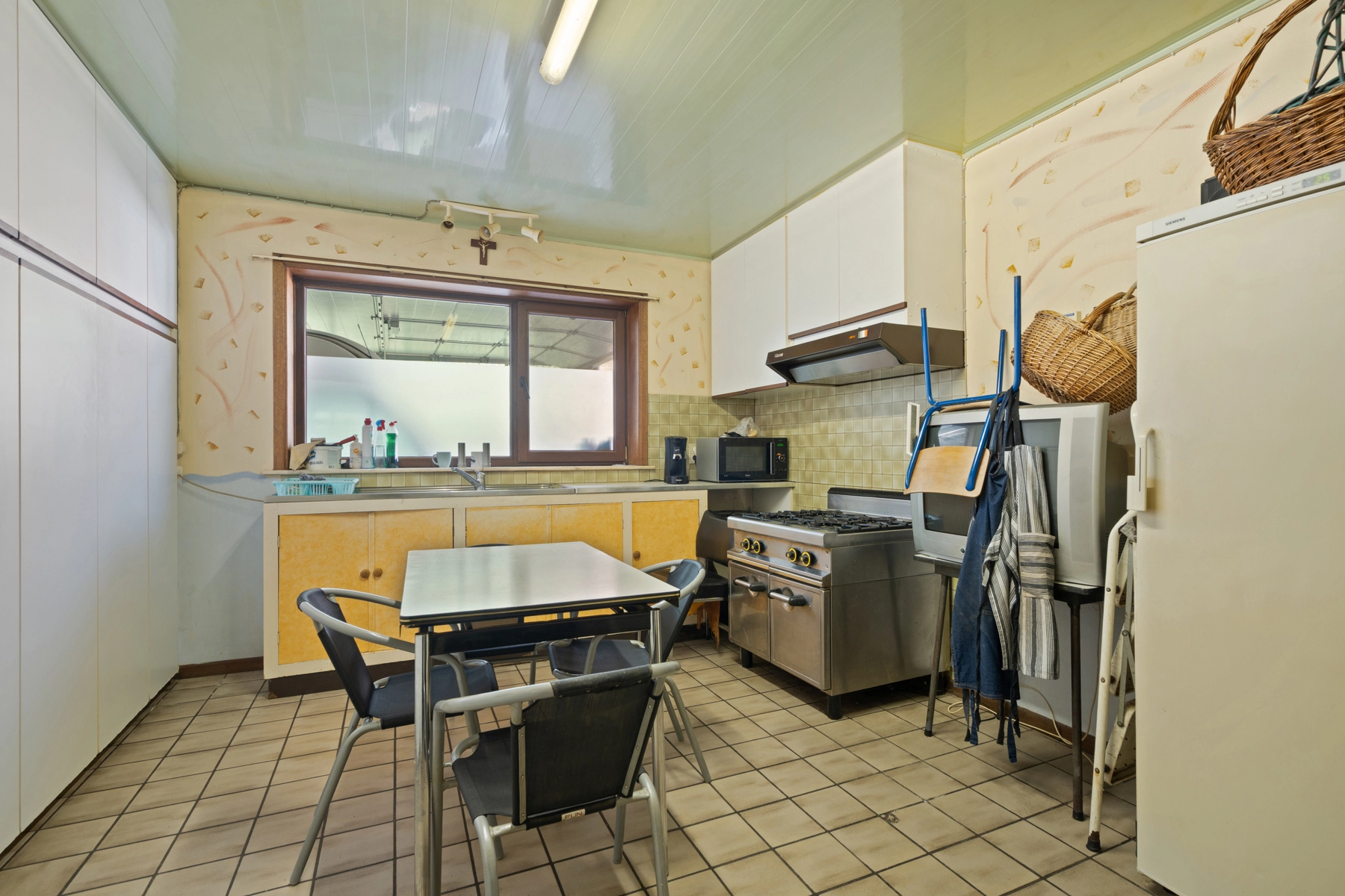 6ebb6d3be7584c92bef5a109dc5a3b1a photo