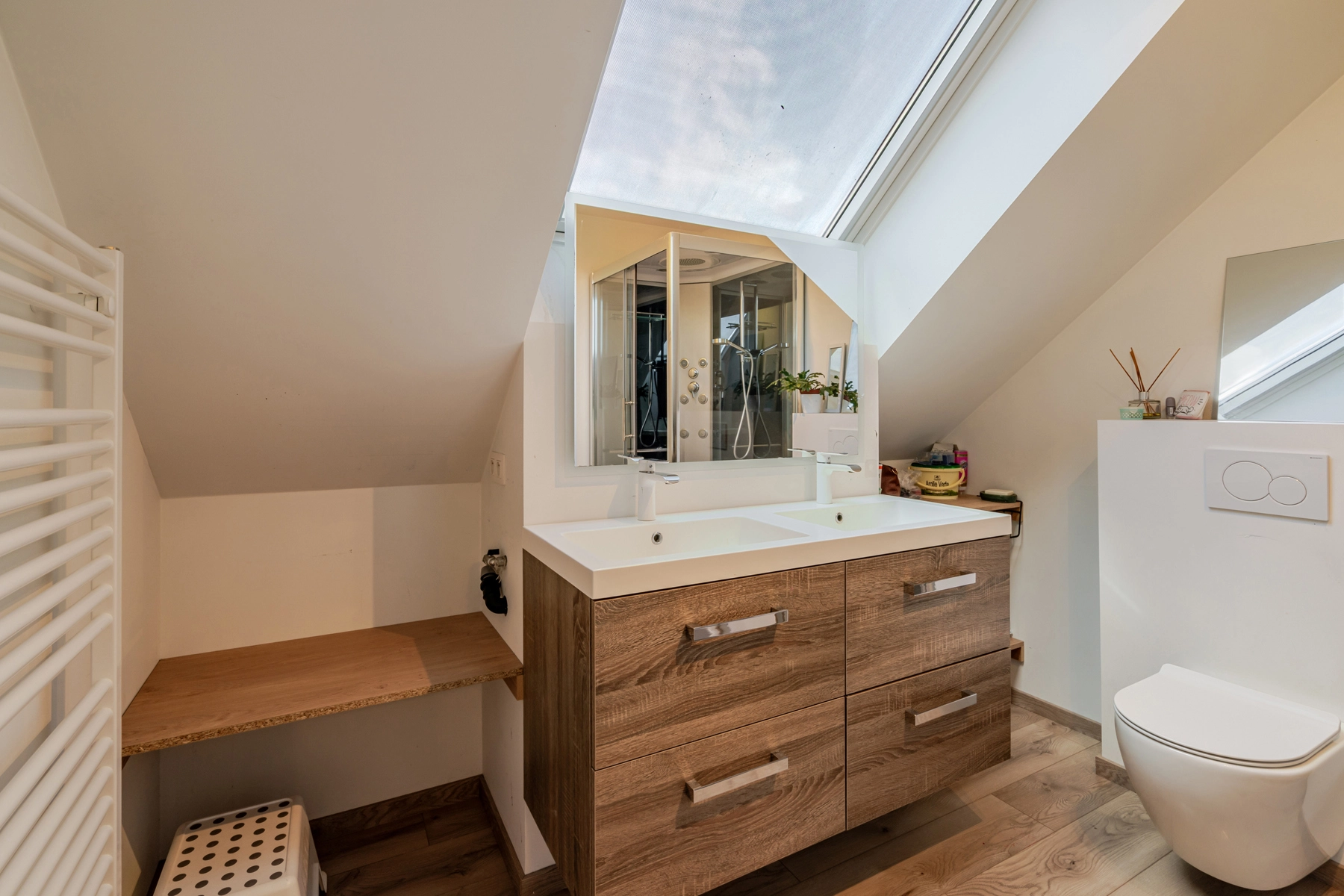 60a079aeeb254b0aa025ac50e9471013 photo