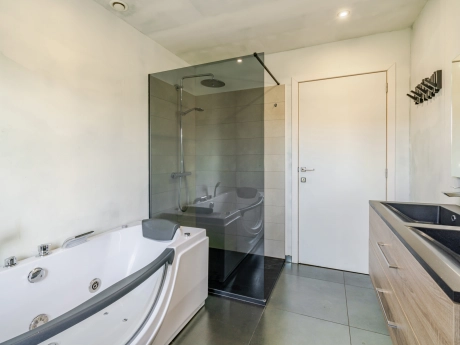 cc3645228edf4ac99eb3dfa474fc2758 thumbnail