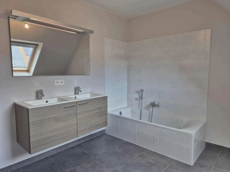 4671c7d034fb4c71b057b03042bea8cb thumbnail