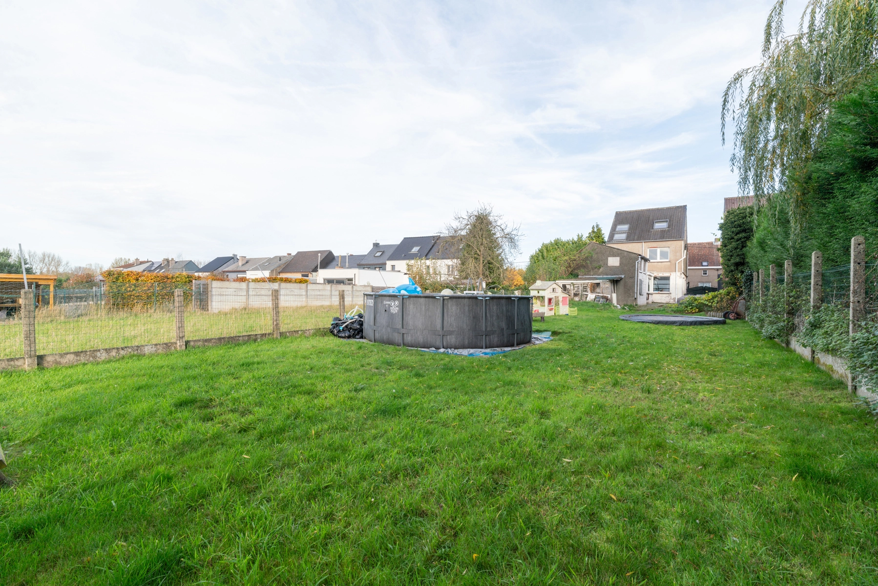 e1bf244b23534ccb9442985cf2444416 photo