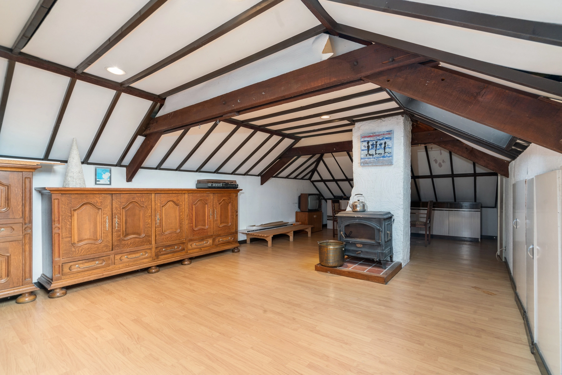 24b0a657ea7e4975b57a0d2703c408d8 photo