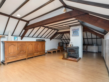 24b0a657ea7e4975b57a0d2703c408d8 thumbnail