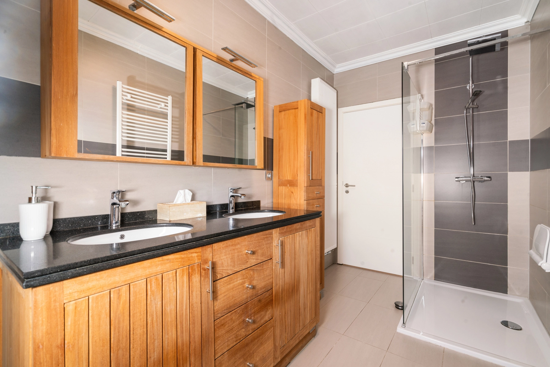 92c795a848a0420899721cae19b6af1d photo