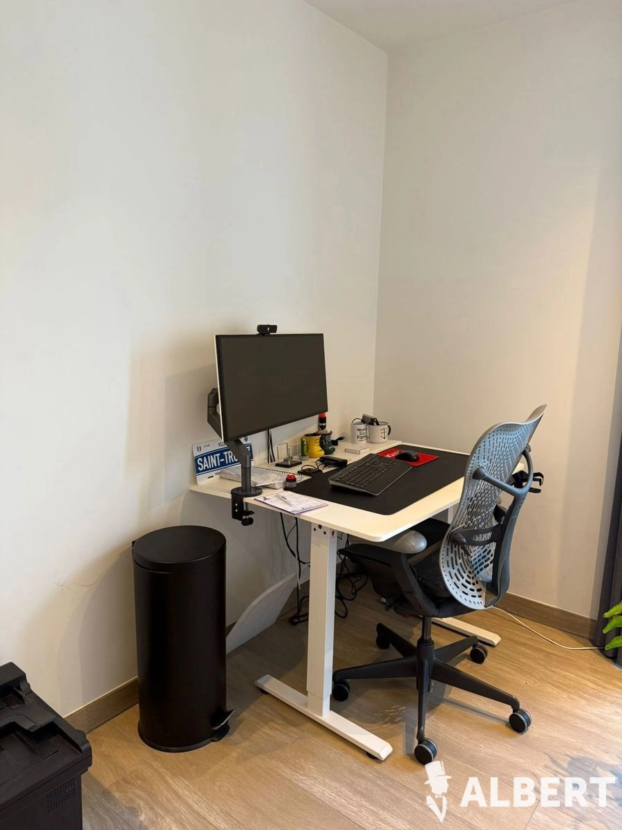 09e0a5bb327340b1bc27f6eac93cab0e photo