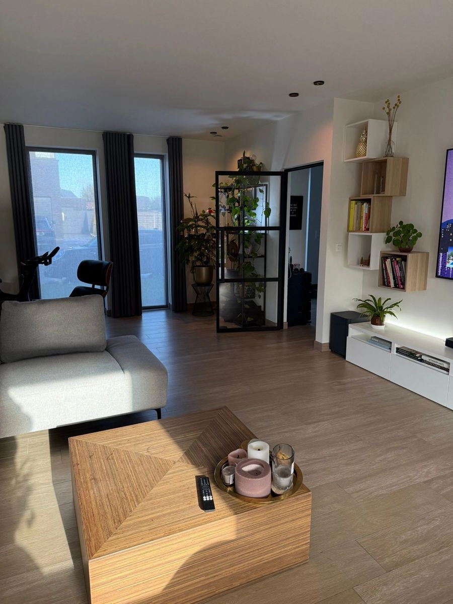 62a69170b9f4487c81651d052c709b31 photo