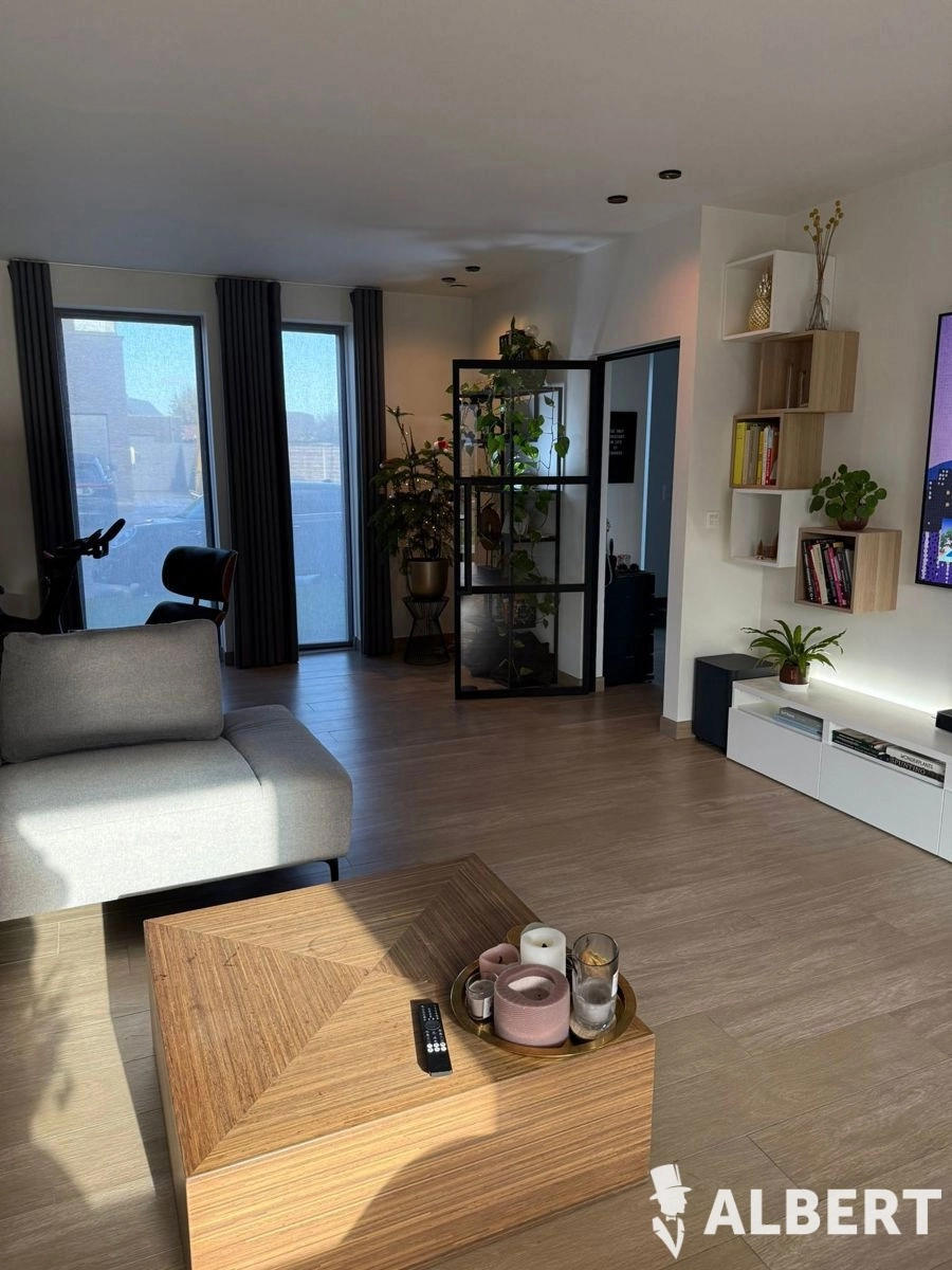 ecd7acb5a2ce431e94635e0be1f4195a photo