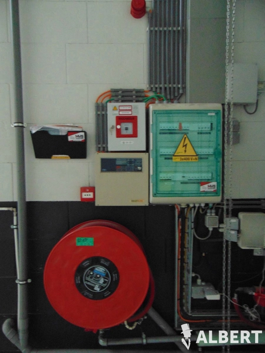 d4aba01b9f9c4b04ae55bc21f1f42dc0 photo