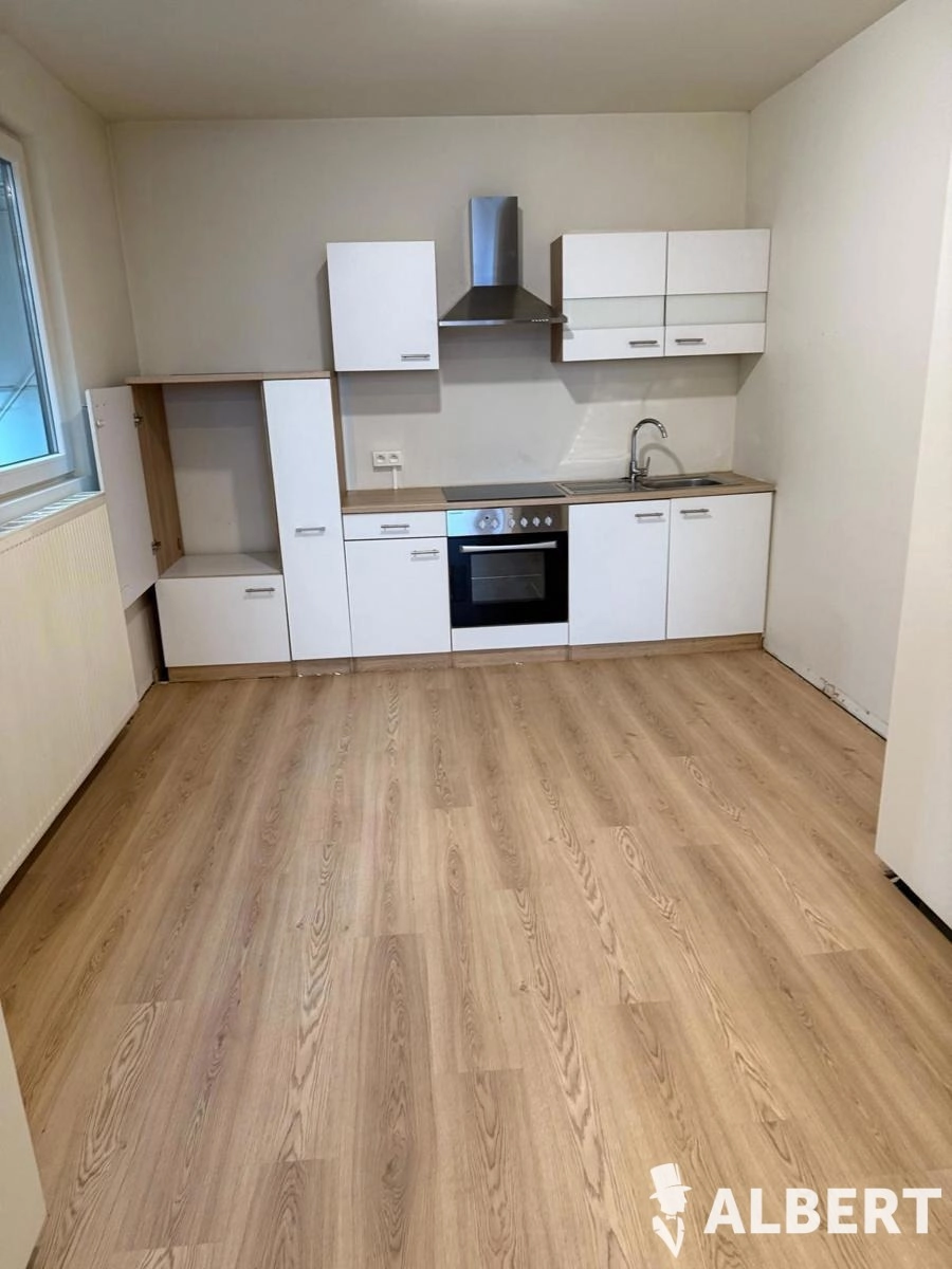 fc86547513c647d891e53ea9bc233dde photo