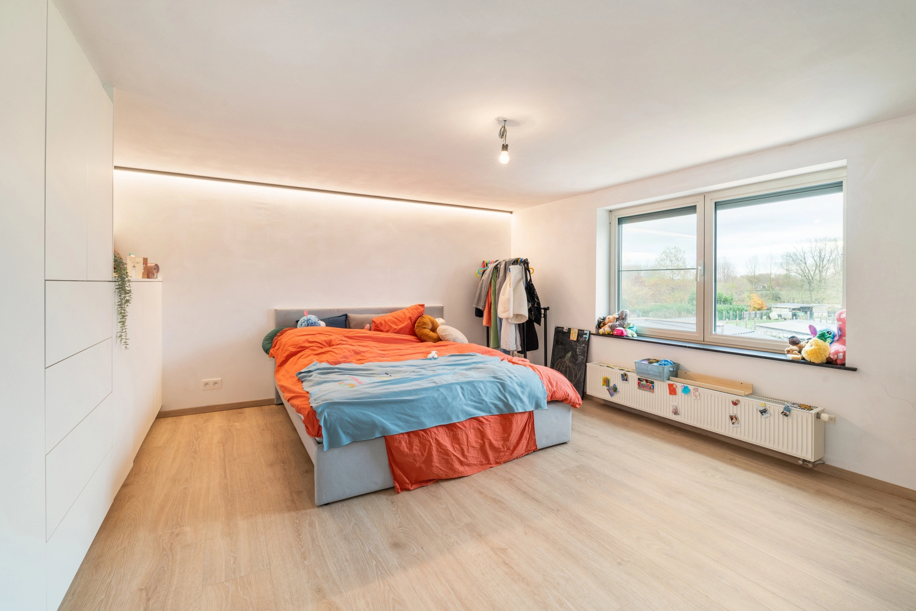 2c518861398743d2a8ae9da2edcabc3f photo