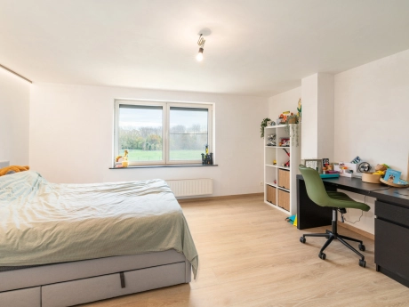 9e64da62d34447c4a9c1c2d3e128d668 thumbnail