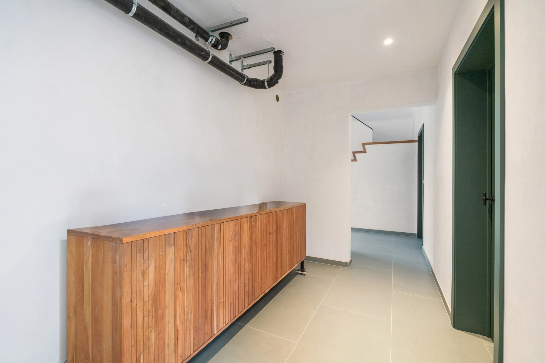 ef34fff752e5447db684a8ba568d667b photo