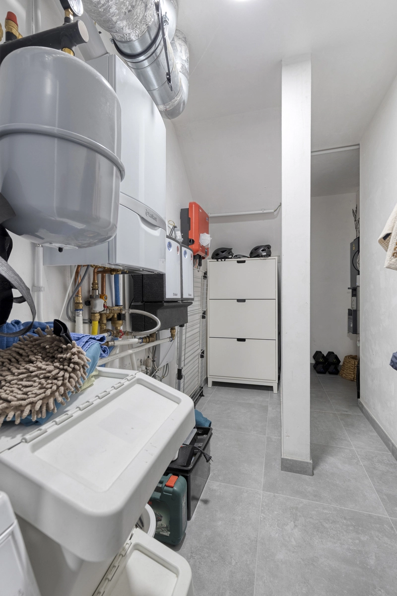 502b95837670405da7f9d0af65e92450 photo