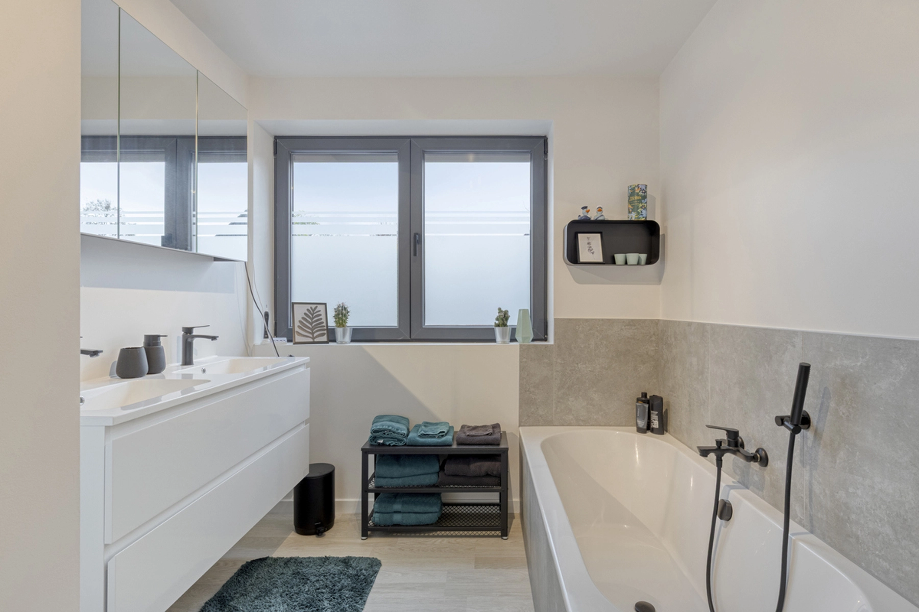 9f1271e2991045c199da1903497f9ffd photo