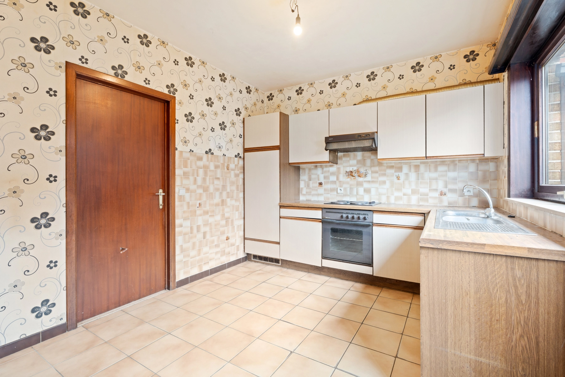 beb0f23109c54e9ca4663d42c51e6f2f photo