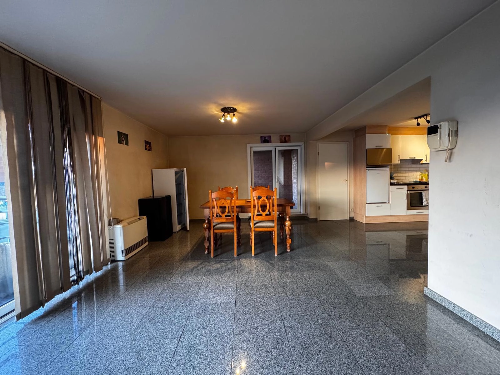 296f4a605c8d467e8c1069178a196883 photo