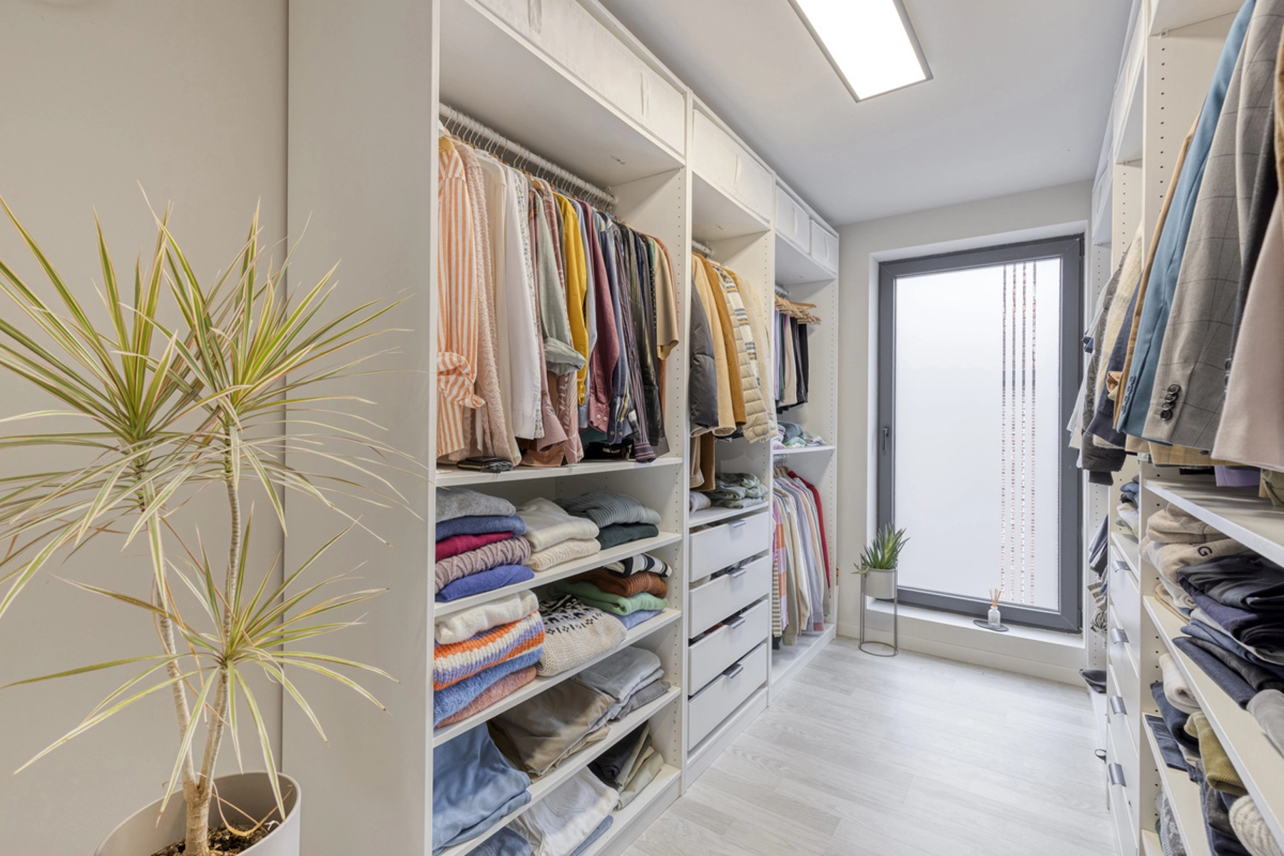 9e7a29290ae14042bad08e05f750b65a photo