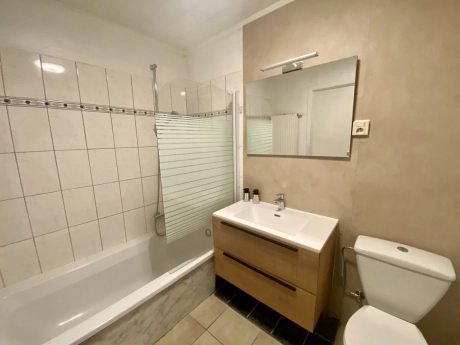 1c0d969f99b94548b021cc3c23ce7732 thumbnail