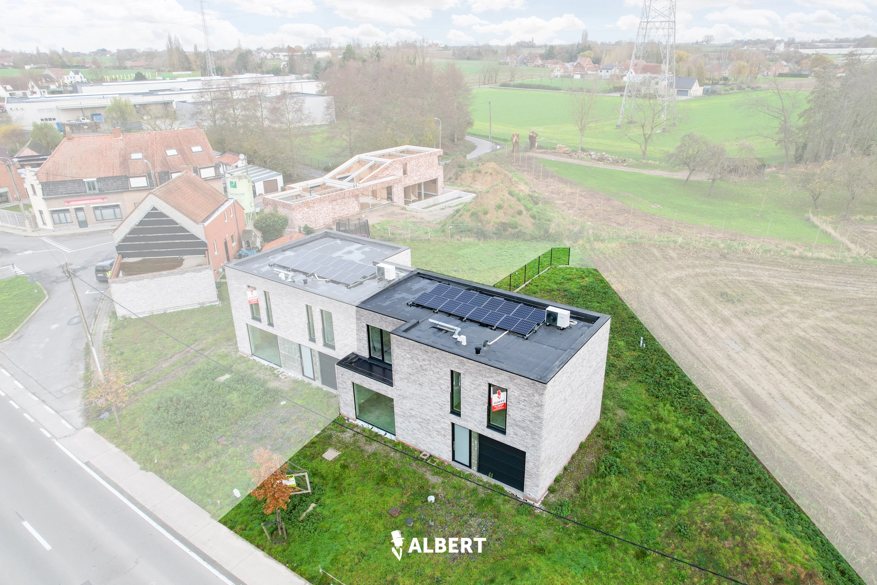 60e27f6d683a42339b1f455eff303b73 photo