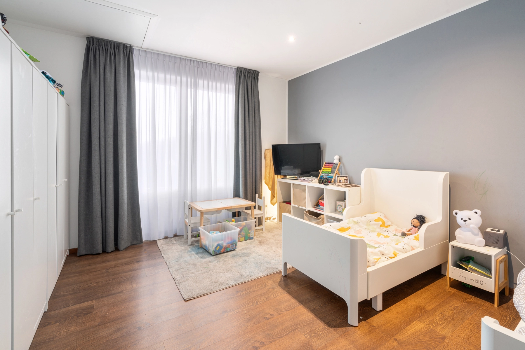 93c0afb280a849ffaf68d0081464612a photo