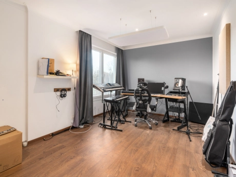 bca51a6bfcf94b6e9386f9a1f13e4faf thumbnail