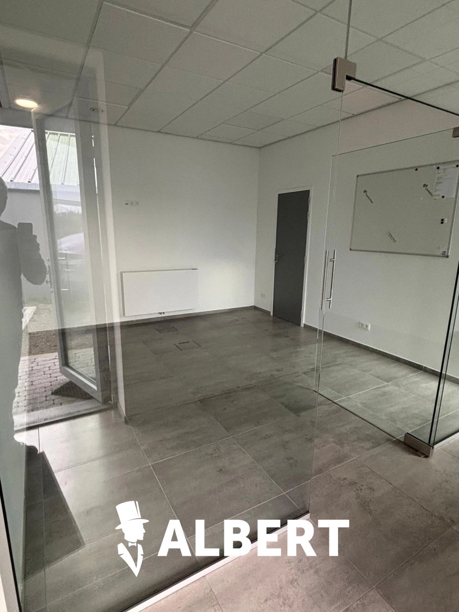 24be9ea234464a39a83af57d02f9e755 photo